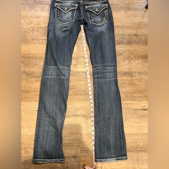 Miss Me Premium Embellished Jeans Size 26 - Picture 11 of 13